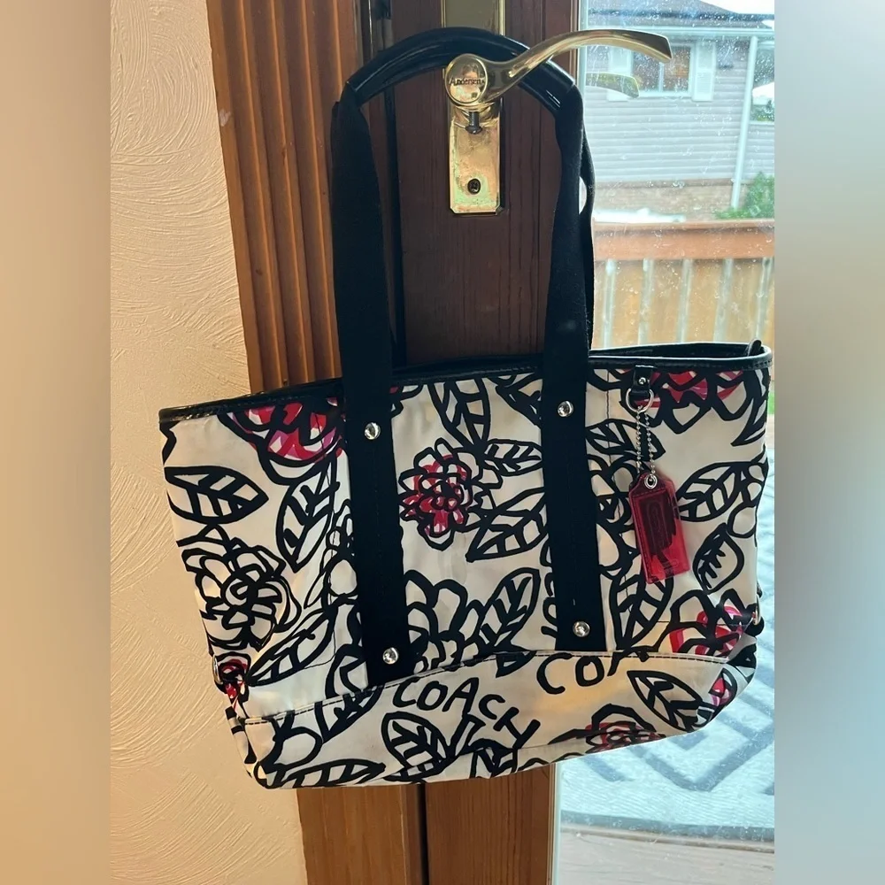 Coach Poppy Graffiti Shoulder Tote - Picture 2 of 13